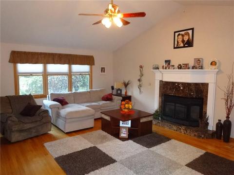 69 Fox Run, Cranston, RI 02921 photo 3
