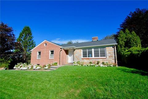 16 Shore Rd, Westerly, RI 02891 photo 2