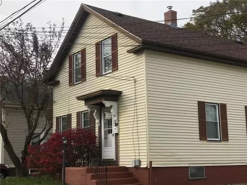 71 Cottage St, Warwick, RI 02886 photo 2