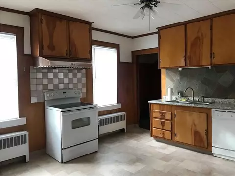 71 Cottage St, Warwick, RI 02886 photo 4