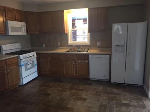 18 Read Ave, Coventry, RI 02816 photo 3