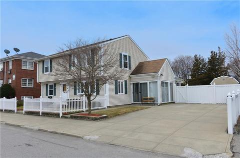 90 Everett St, Pawtucket, RI 02861 photo 3