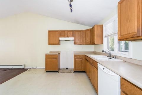 71 New St, Woonsocket, RI 02895 photo 17