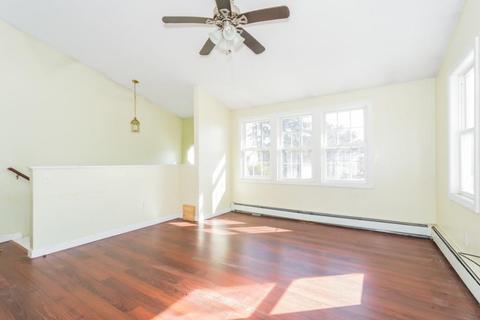 71 New St, Woonsocket, RI 02895 photo 10