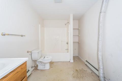 71 New St, Woonsocket, RI 02895 photo 23