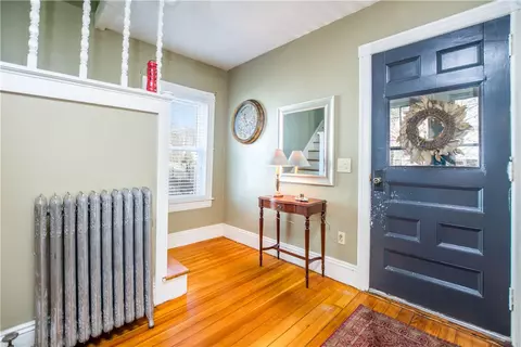 20 Maple St, Warren, RI 02885 photo 7