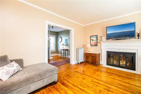 20 Maple St, Warren, RI 02885 photo 15