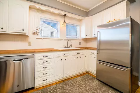 20 Maple St, Warren, RI 02885 photo 10