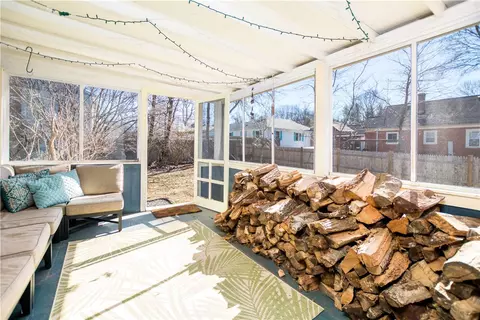 20 Maple St, Warren, RI 02885 photo 33