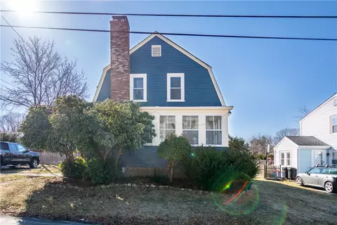 20 Maple St, Warren, RI 02885 photo 2