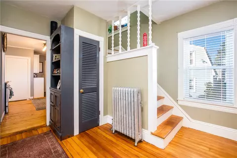 20 Maple St, Warren, RI 02885 photo 8