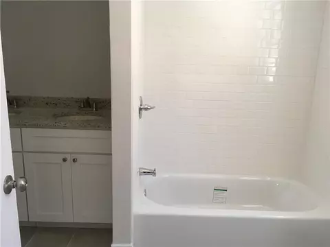 15 Ruby St, Woonsocket, RI 02895 photo 13