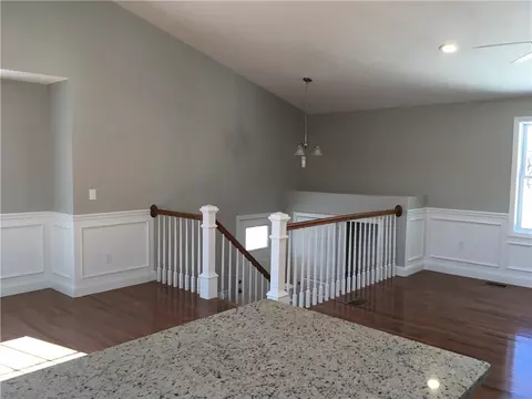 15 Ruby St, Woonsocket, RI 02895 photo 8