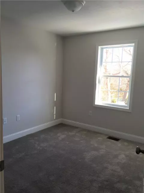 15 Ruby St, Woonsocket, RI 02895 photo 14