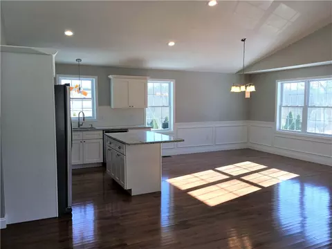15 Ruby St, Woonsocket, RI 02895 photo 11