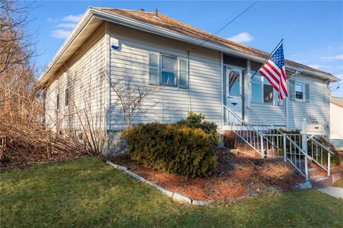 622 Logee St, Woonsocket, RI 02895 photo 2