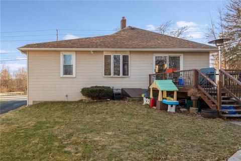 622 Logee St, Woonsocket, RI 02895 photo 6