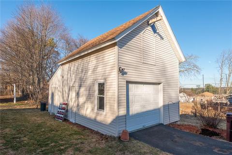 622 Logee St, Woonsocket, RI 02895 photo 5