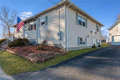 622 Logee St, Woonsocket, RI 02895 photo 3