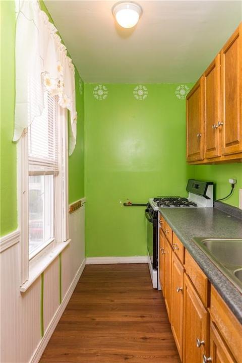 308 Willow St, Woonsocket, RI 02895 photo 4