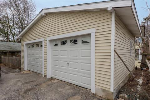308 Willow St, Woonsocket, RI 02895 photo 3