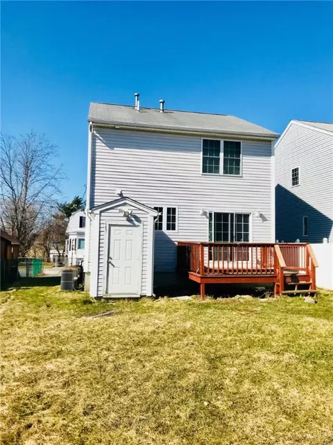 76 Cleveland St, Fall River, MA 02724 photo 3