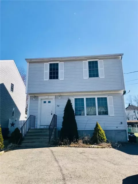 76 Cleveland St, Fall River, MA 02724 photo 1