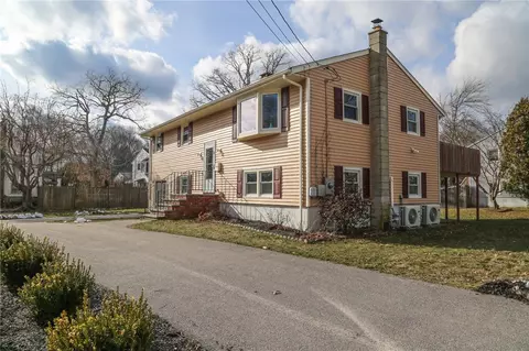 9 Chord St, Westerly, RI 02891 photo 4
