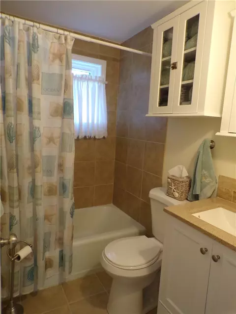 62 Brinton Ave, Warwick, RI 02889 photo 12