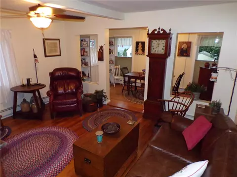 62 Brinton Ave, Warwick, RI 02889 photo 9