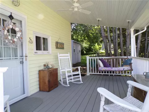 62 Brinton Ave, Warwick, RI 02889 photo 2