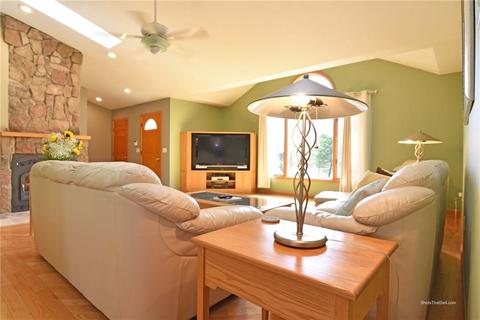 24 Jeannette Ct, Exeter, RI 02822 photo 3