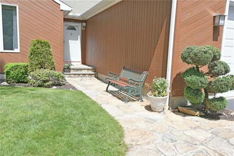 24 Jeannette Ct, Exeter, RI 02822 photo 2