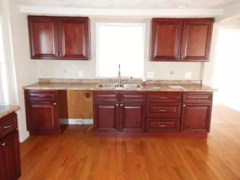 22 Capeway Rd, Warwick, RI 02886 photo 11