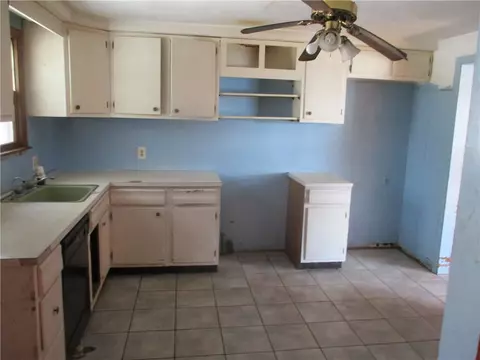 61 Sprague Ave, Warwick, RI 02889 photo 4