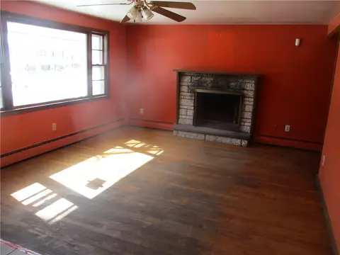 61 Sprague Ave, Warwick, RI 02889 photo 2