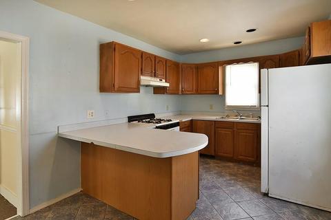 68 Beach St, Westerly, RI 02891 photo 7
