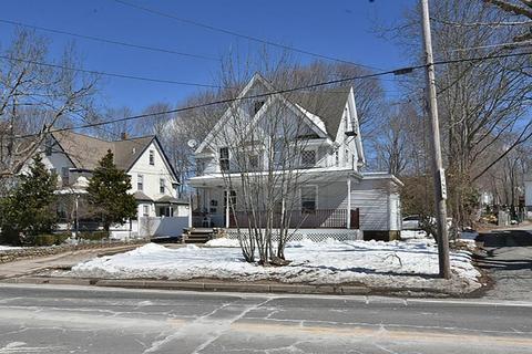 68 Beach St, Westerly, RI 02891 photo 3
