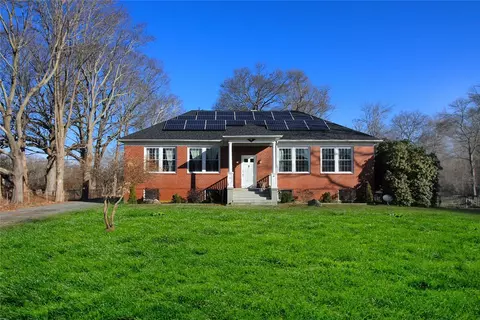 42 Barton Ave, Warren, RI 02885 photo 1