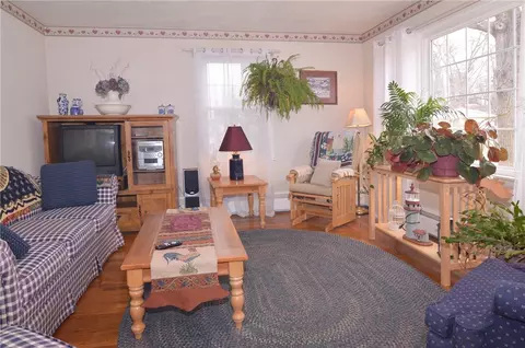 228 Natick Ave, Warwick, RI 02886 photo 13