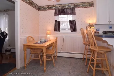 228 Natick Ave, Warwick, RI 02886 photo 9