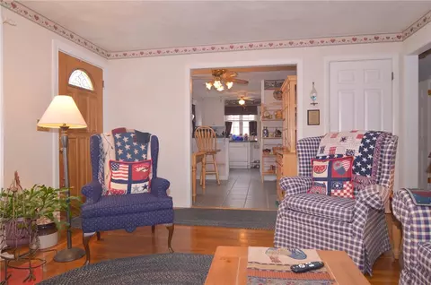 228 Natick Ave, Warwick, RI 02886 photo 14