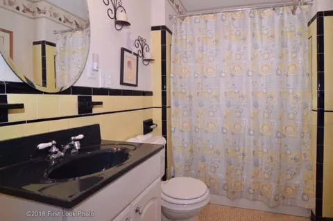 228 Natick Ave, Warwick, RI 02886 photo 17