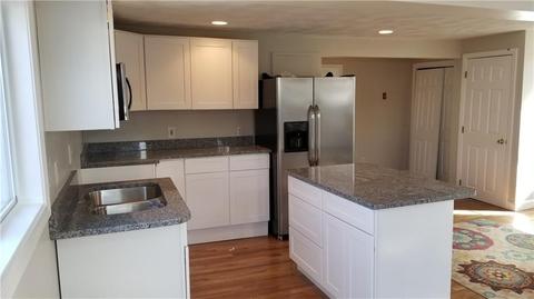 25 Crown St, Warwick, RI 02889 photo 3