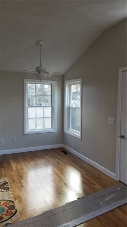 25 Crown St, Warwick, RI 02889 photo 9