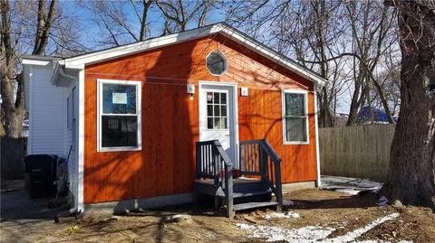 25 Crown St, Warwick, RI 02889 photo 1