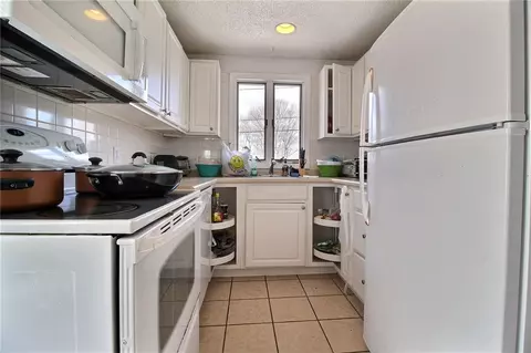 2 Beacon St, Westerly, RI 02891 photo 10