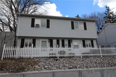 2 Beacon St, Westerly, RI 02891 photo 1