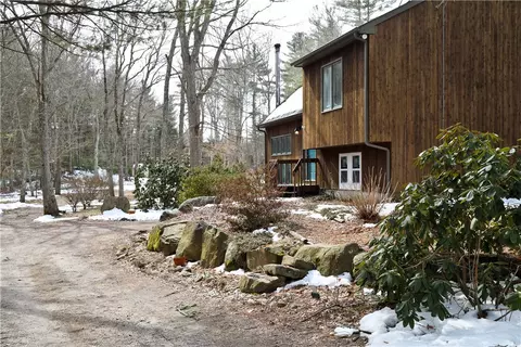 5174 Flat River Rd, Coventry, RI 02827 photo 3