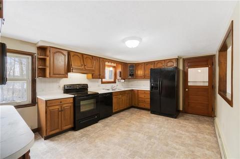 113 Morin St, Woonsocket, RI 02895 photo 8